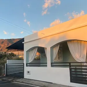 https://casa-doa-gloria.in-canary-islands.com